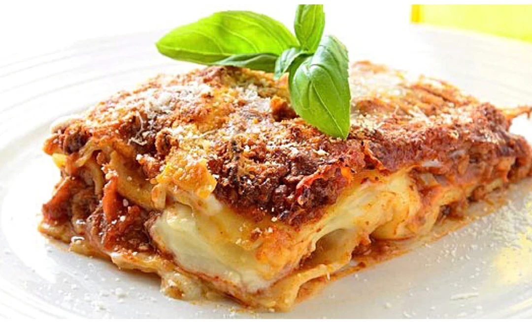 Traditional Italian Lasagna Bolognese Kit - Image 2
